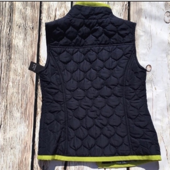 Crown and Ivy Zip Up Quilted Puffer vest NWT - Picture 5 of 5